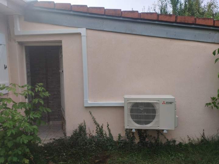 Installation de pompe à chaleur à  Aubière